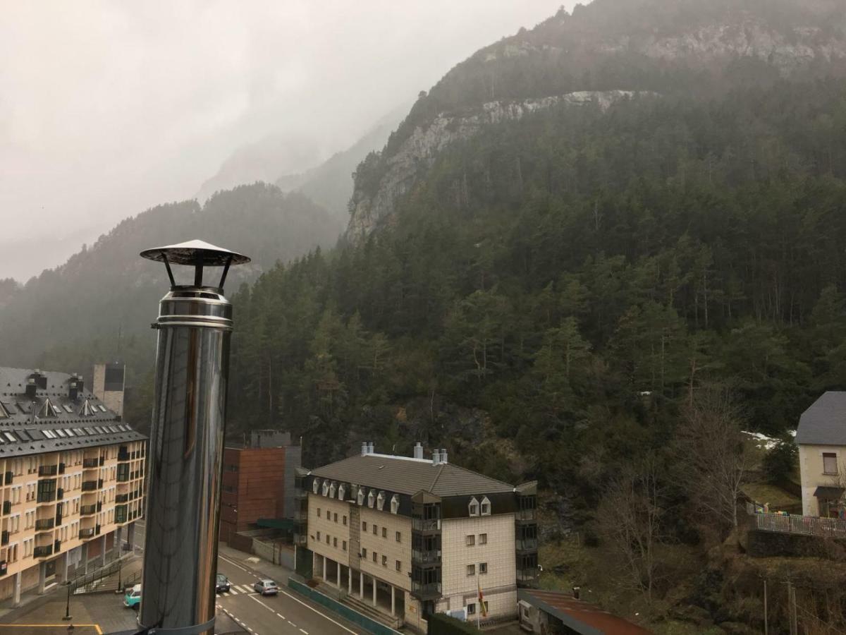 Magnifico Atico Duplex Con Vistas A La Montana Lägenhet Canfranc Exteriör bild